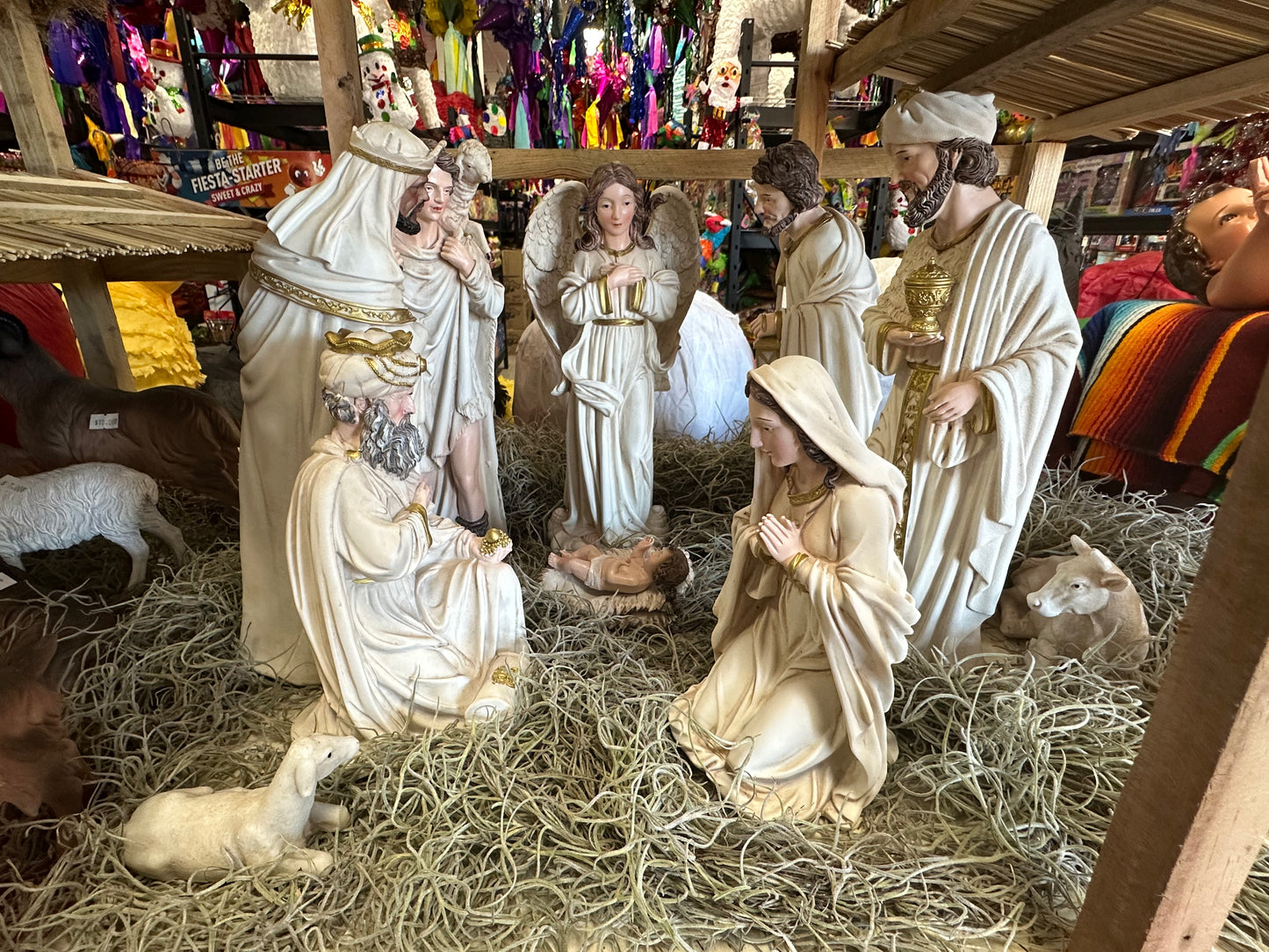 Nacimiento Blanco-12 Pulgadas de Alto